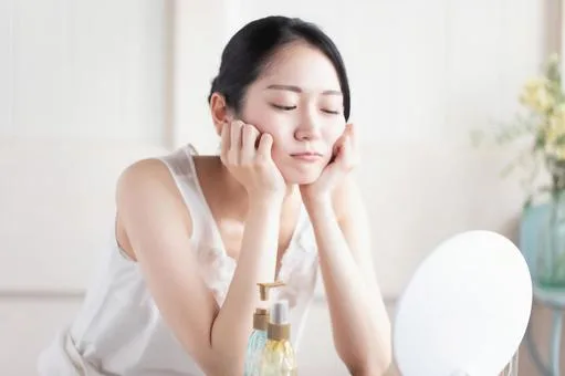 悩む女性
