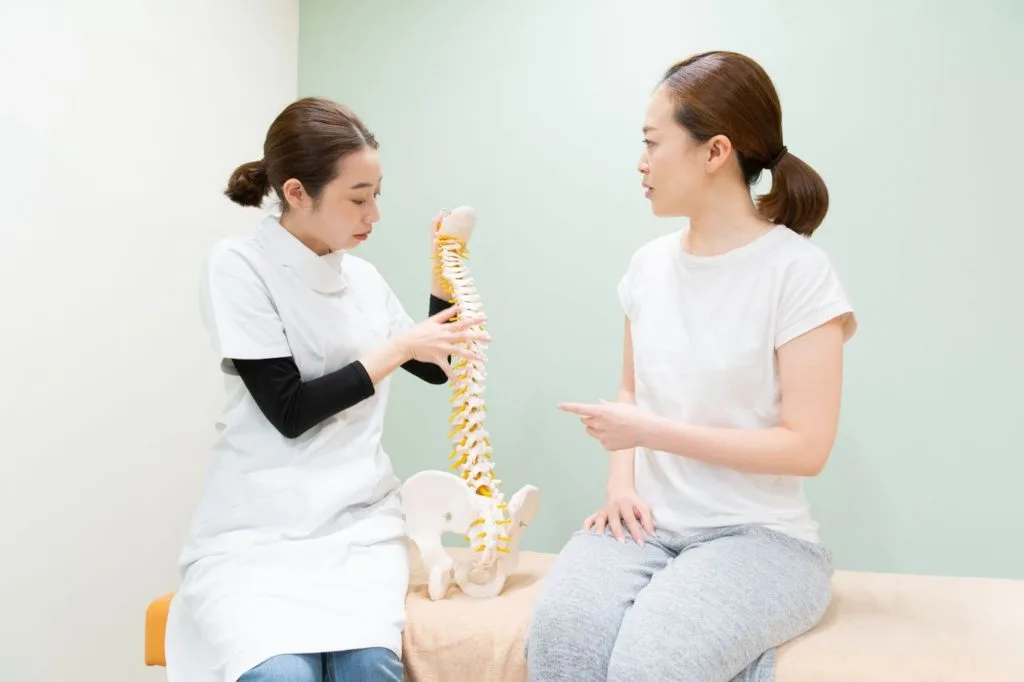 整体を利用する女性