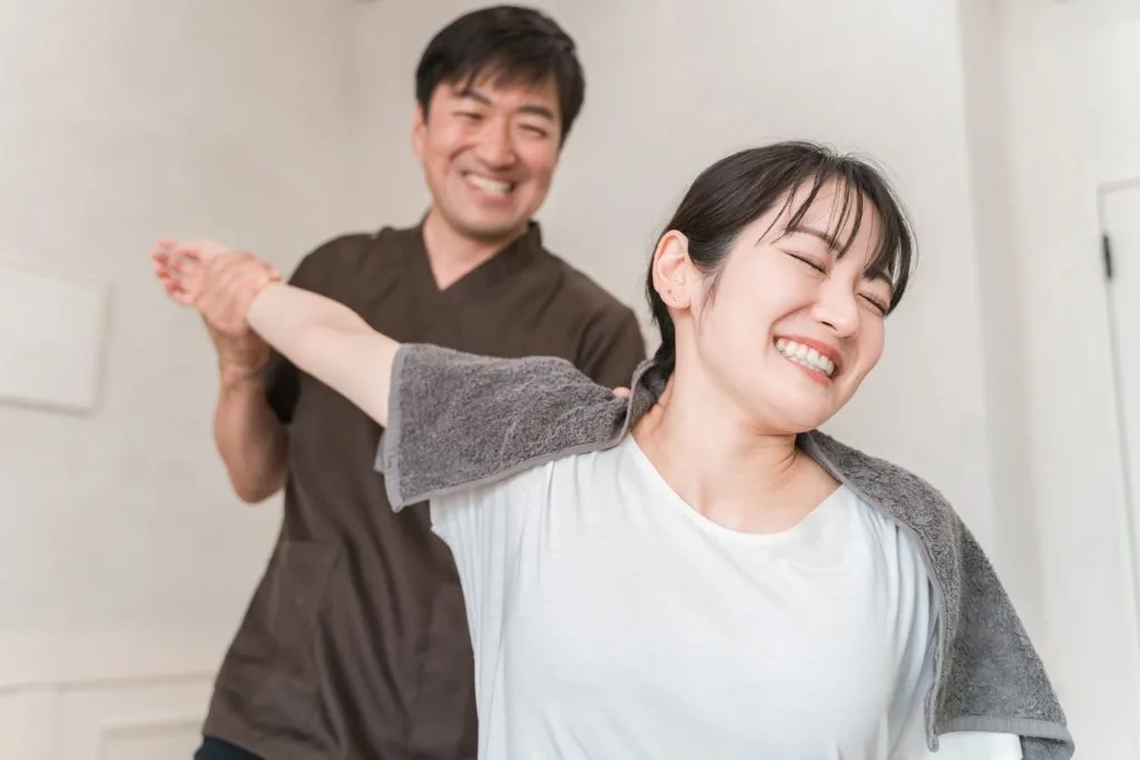 整体を利用する女性